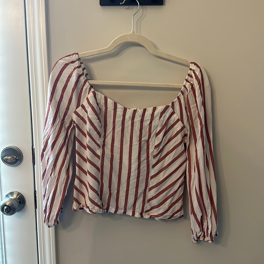 Red vertical strip 3/4 sleep blouse
